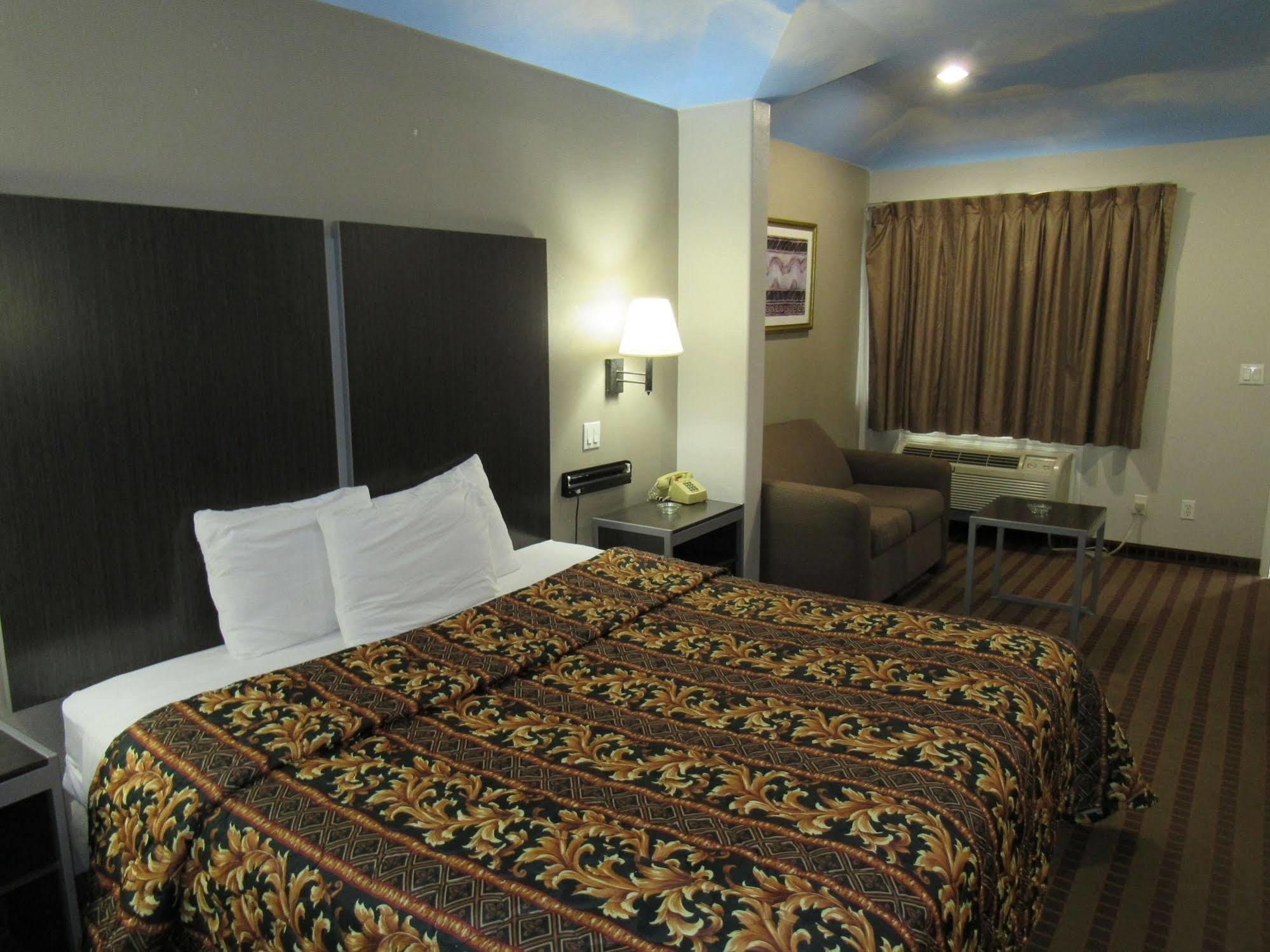 Camelot Inn & Suites Highway 290/Northwest Freeway Jersey Village ภายนอก รูปภาพ